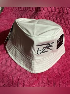 Nike White Bucket Hat with Subtle Logo Patch